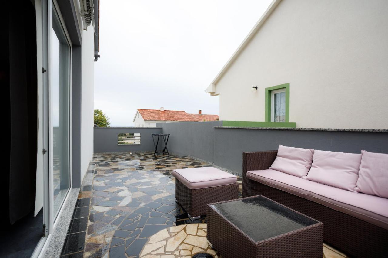 Apartments Lacic Krk Town Exterior foto